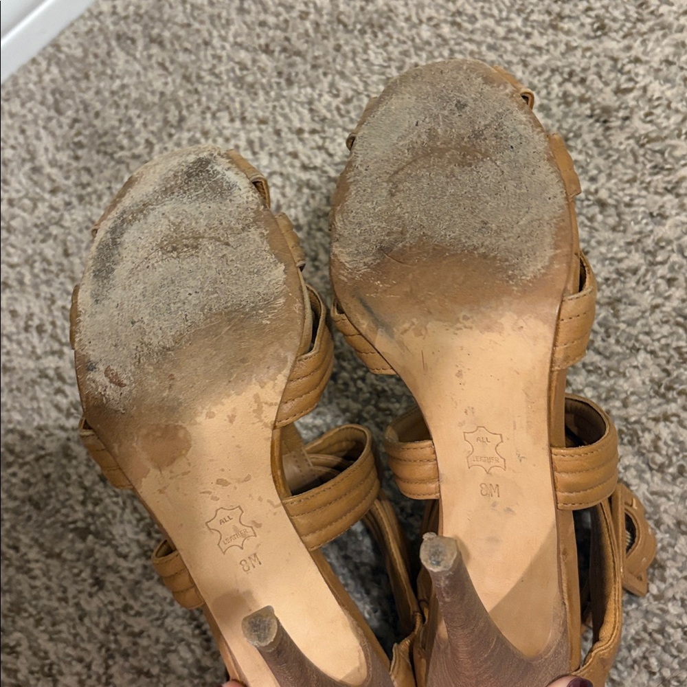 ✨Tory Burch Leather Heels✨ - Picture 5 of 6
